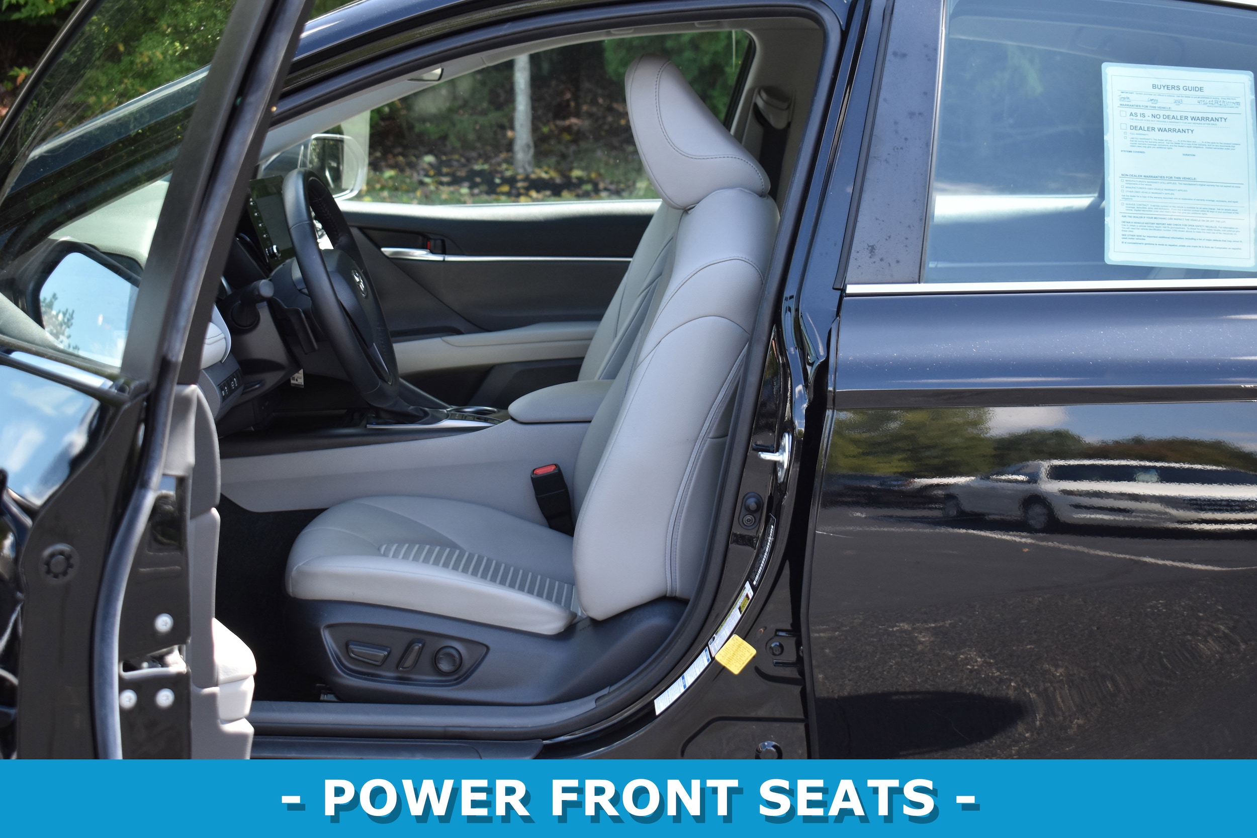 2023 Toyota Camry SE photo 4