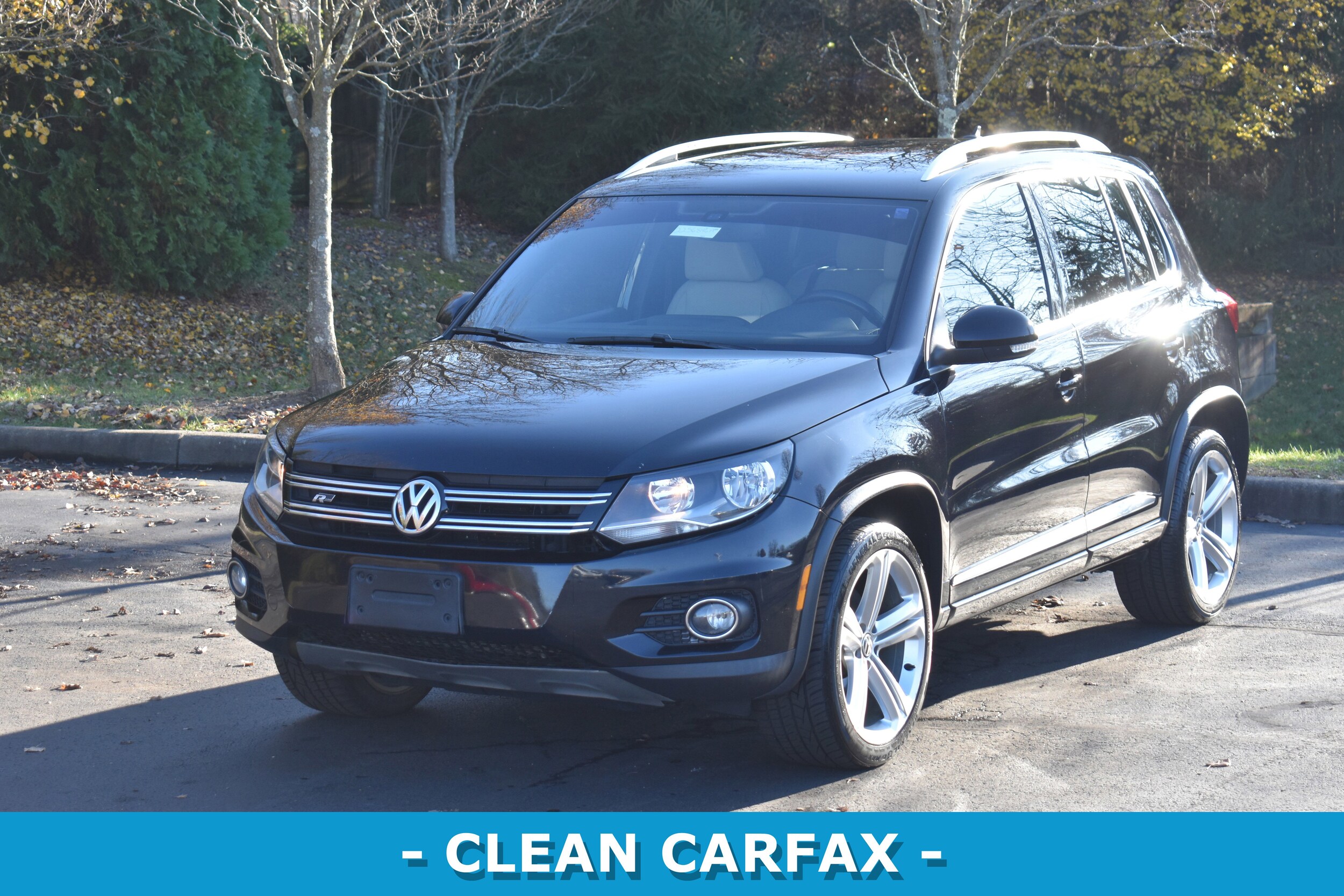 2016 Volkswagen Tiguan R-Line photo 2