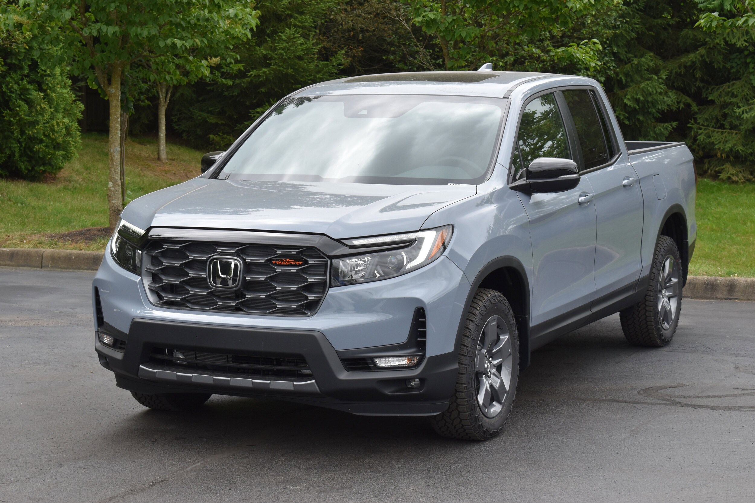 2025 Honda Ridgeline TrailSport photo 3