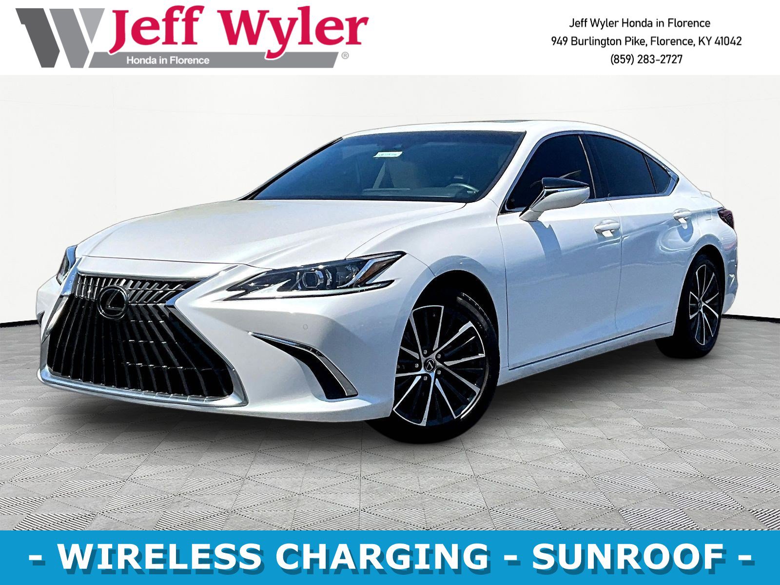 2024 Lexus ES 300h 300h's photo
