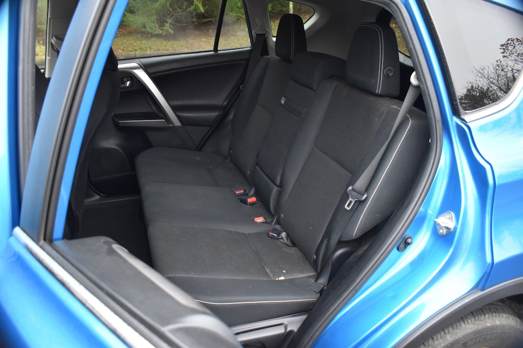 Used 2016 Toyota RAV4 Hybrid XLE SUV