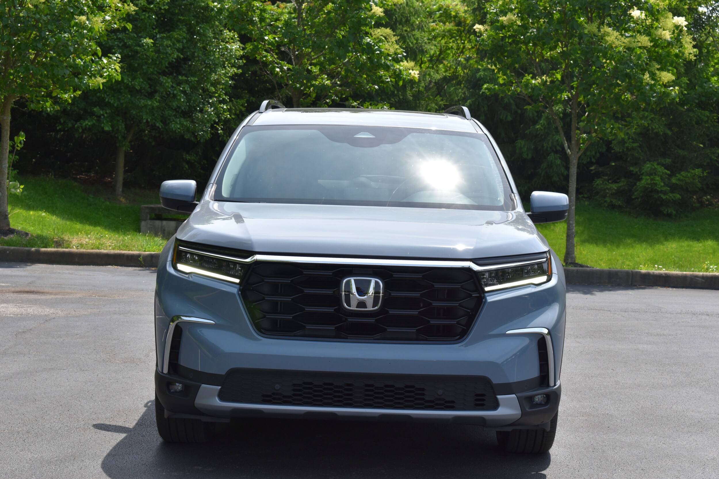 2025 Honda Pilot Touring photo 2