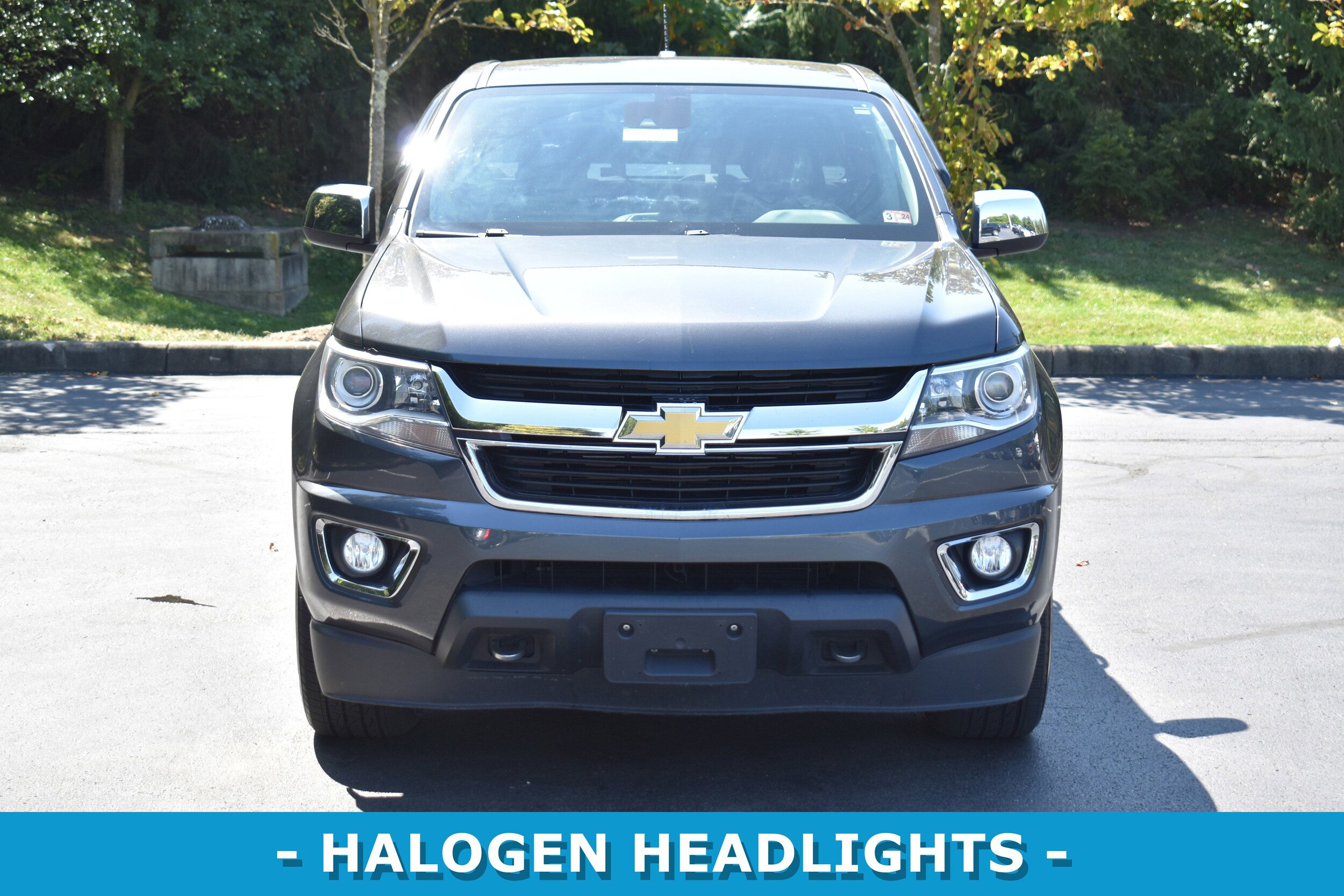 2016 Chevrolet Colorado LT photo 2