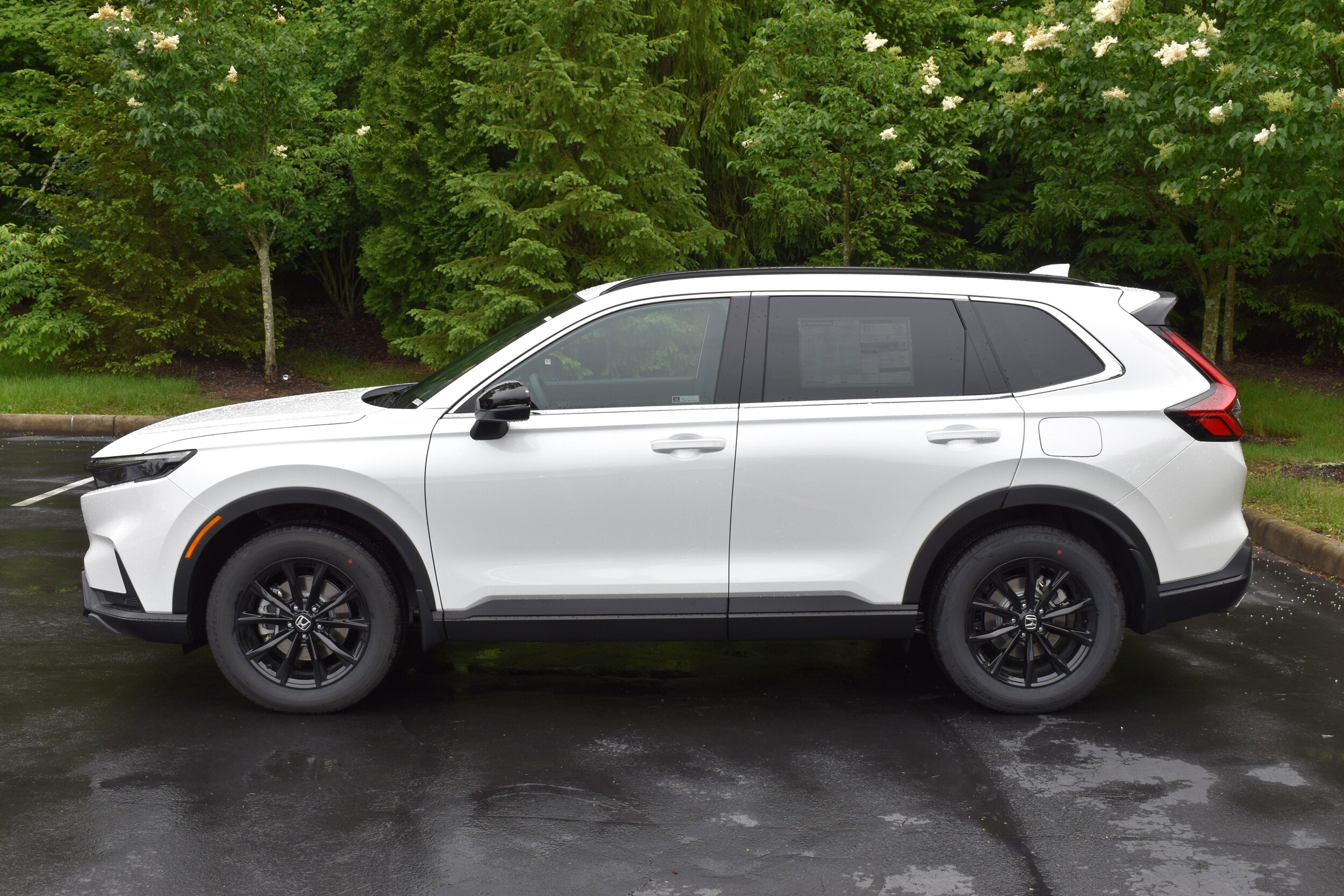 2025 Honda CR-V Hybrid Sport-L photo 4