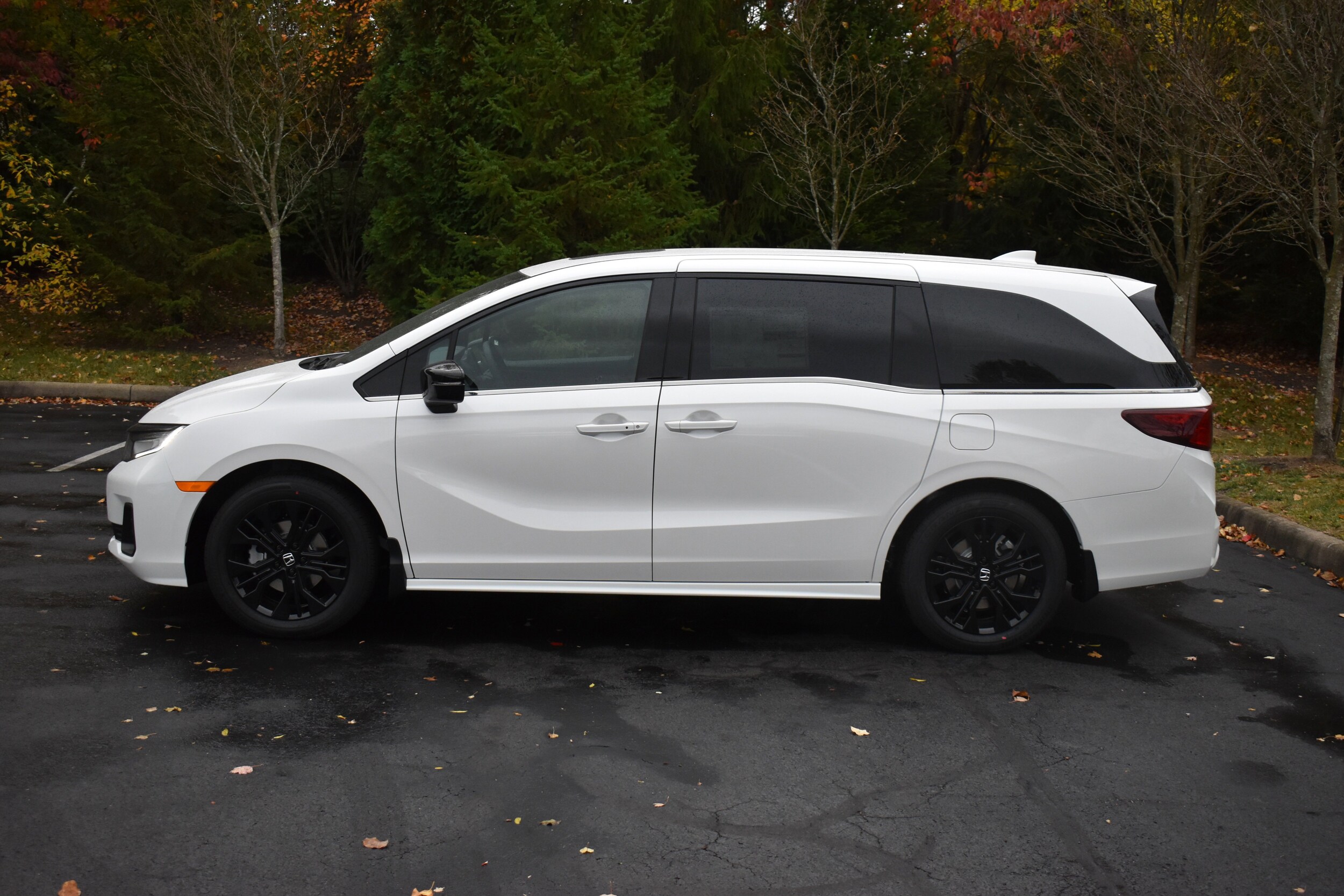 2026 Honda Odyssey photo 4