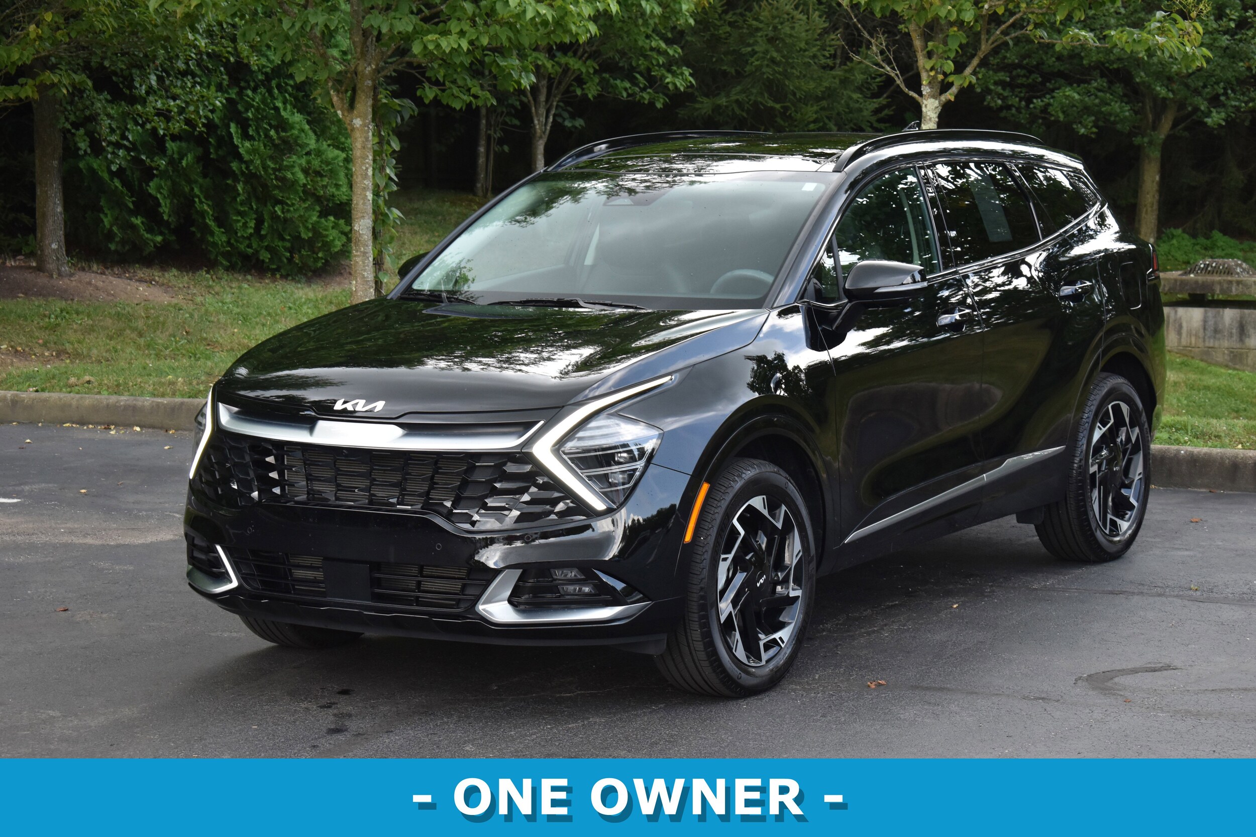 2024 Kia Sportage photo 3