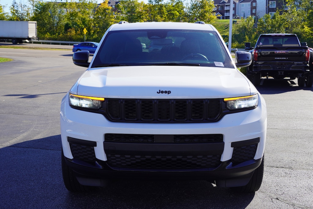 Used 2021 Jeep Grand Cherokee L Laredo SUV