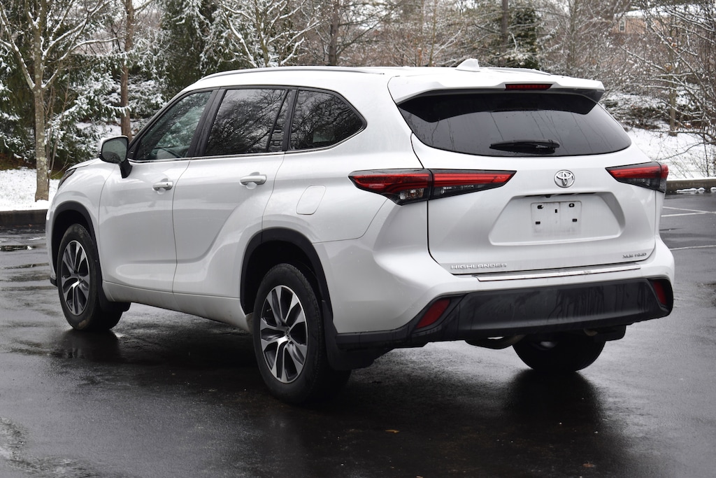 Used 2023 Toyota Highlander XLE SUV