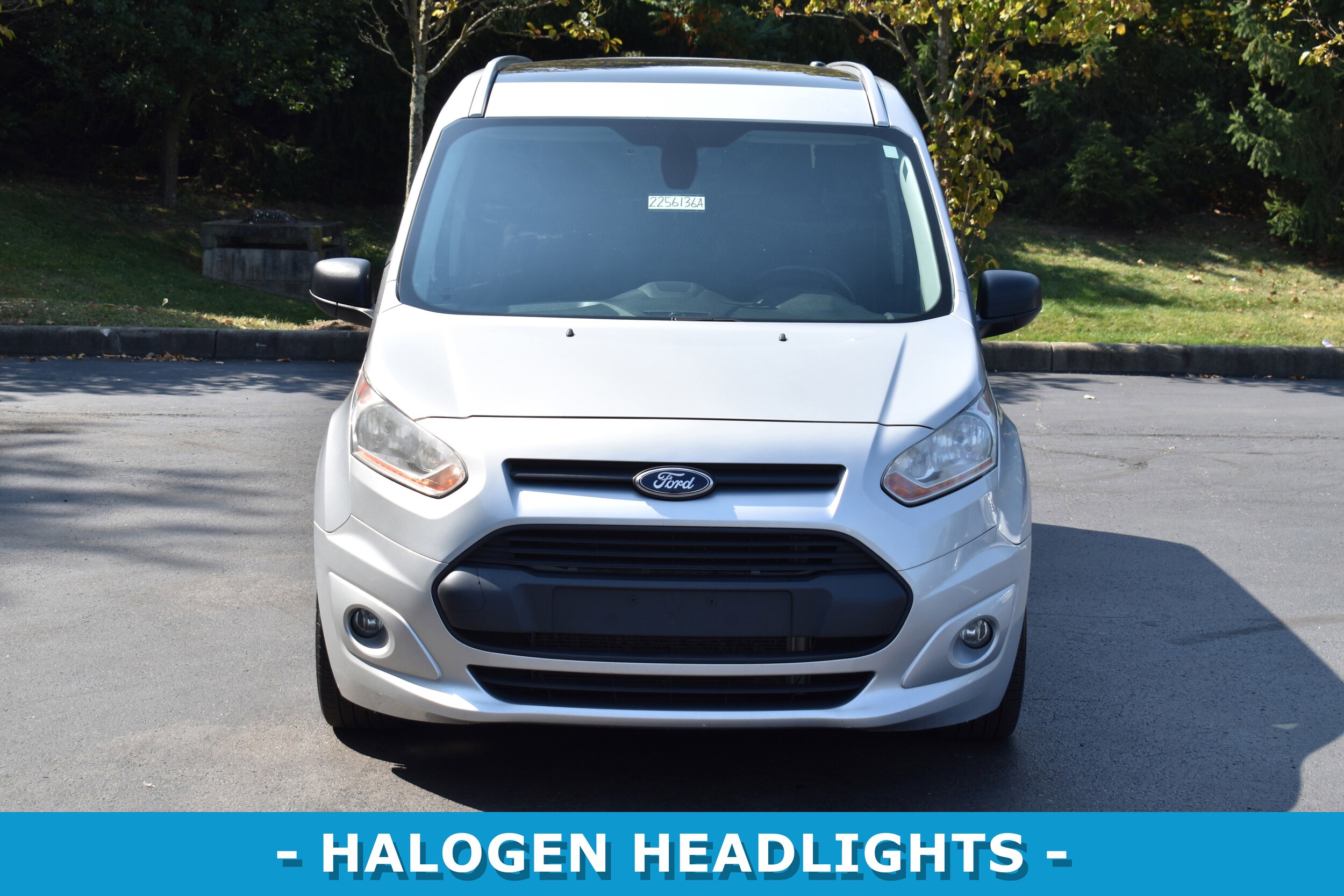 2016 Ford Transit Connect XLT Wagon photo 2