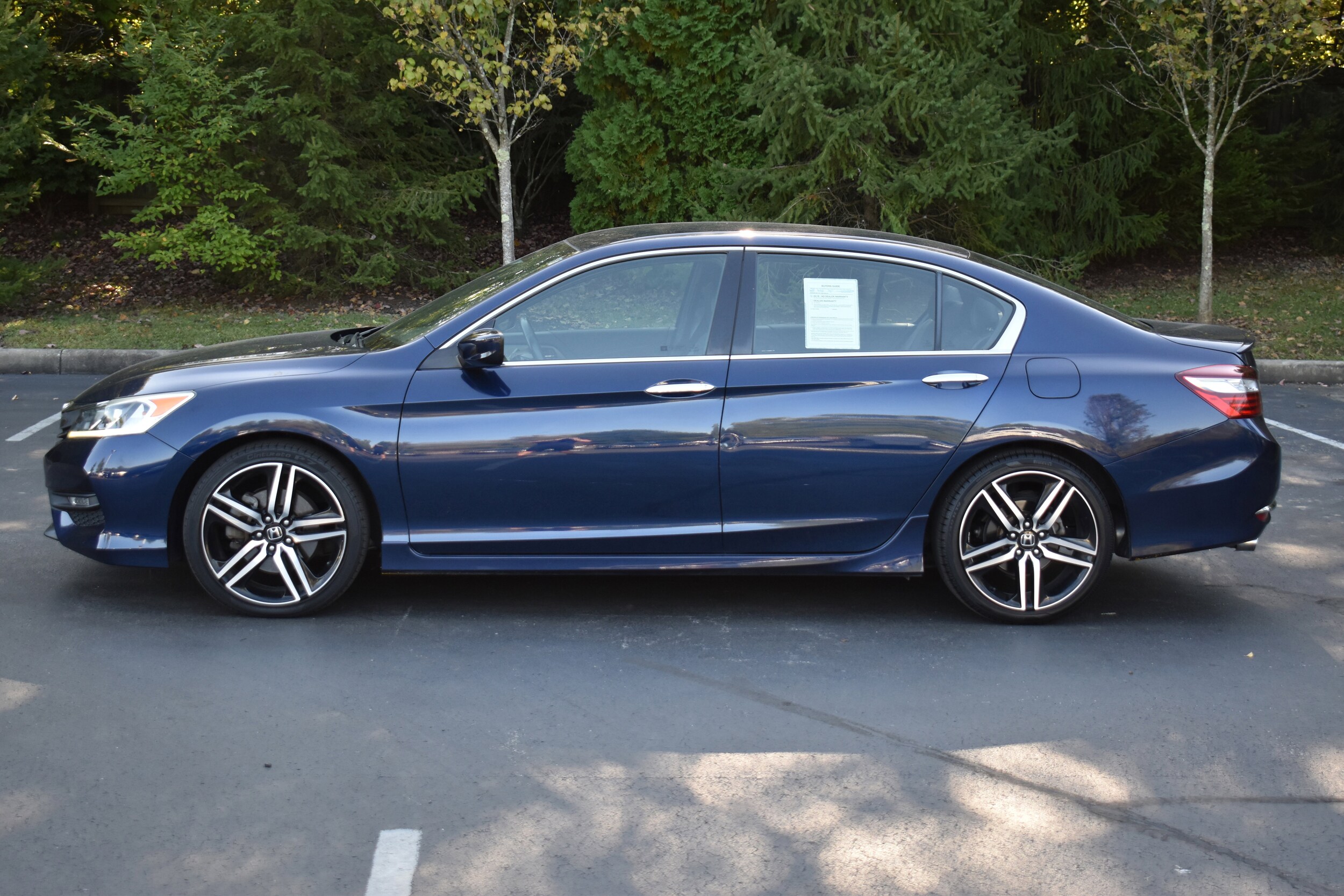 2017 Honda Accord Sport photo 3