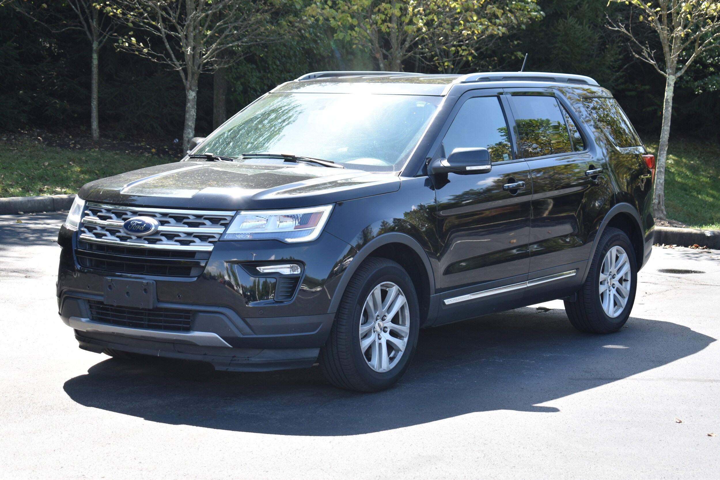 2018 Ford Explorer XLT photo 2