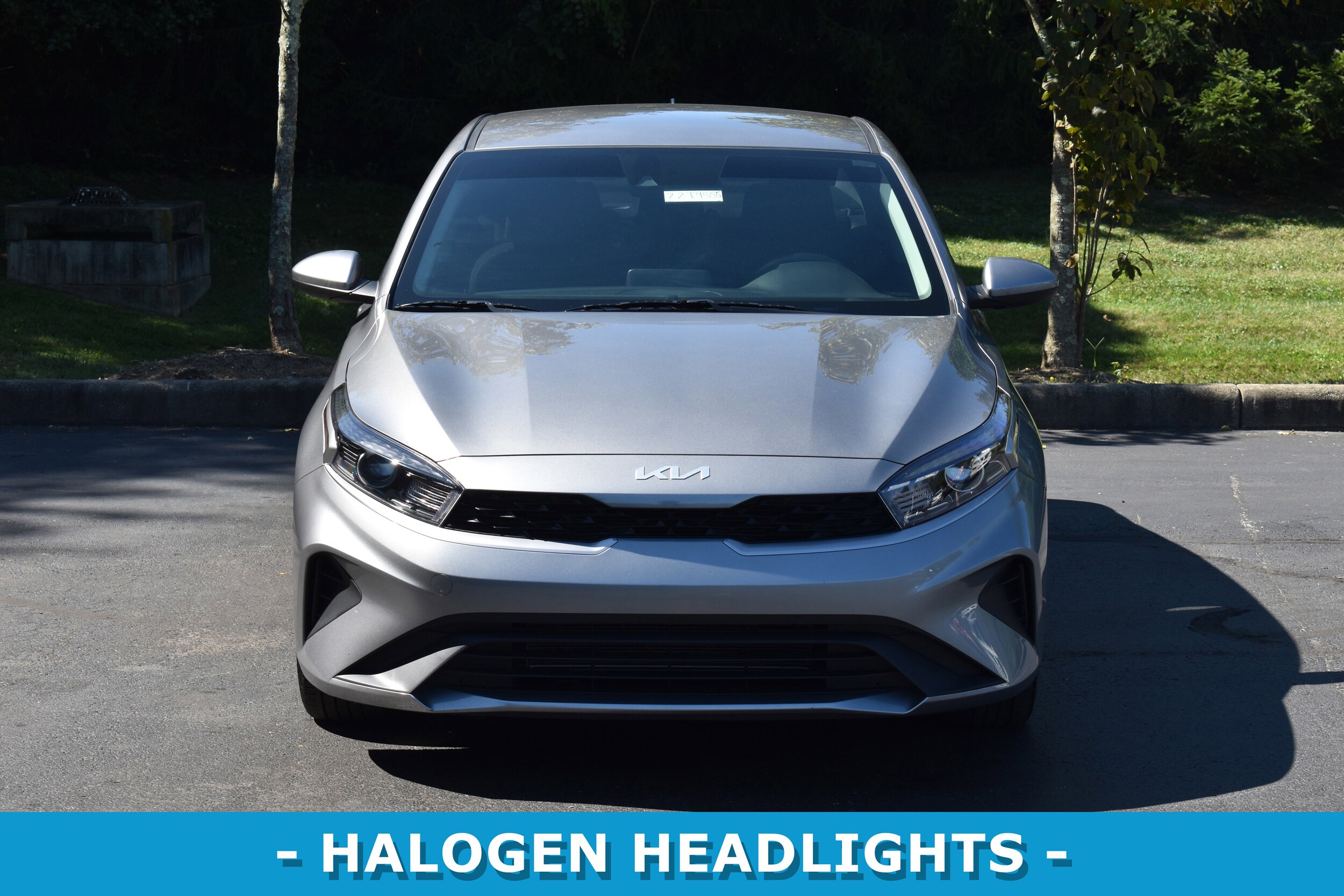 2024 Kia Forte LXS photo 2