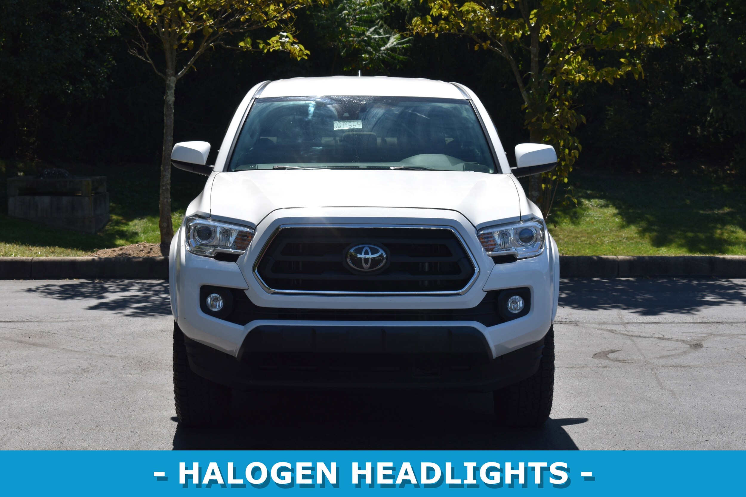 2021 Toyota Tacoma SR5 V6 photo 2
