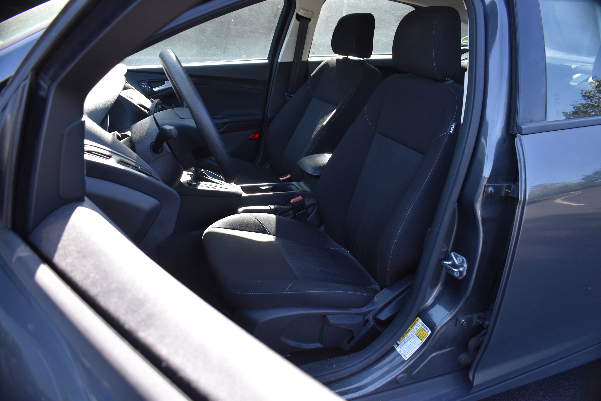 2017 Ford Focus SE photo 3