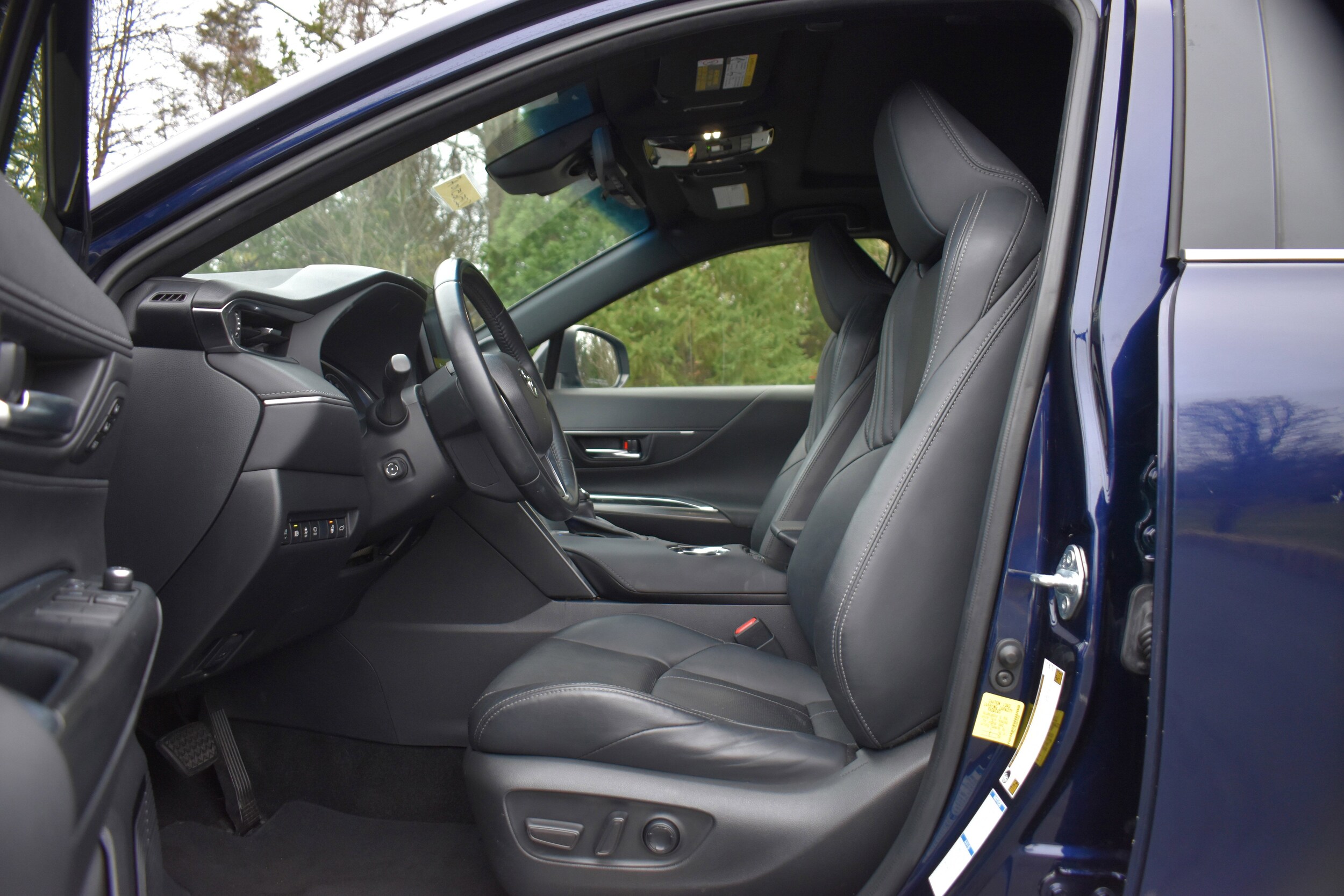 2021 Toyota Venza Limited photo 3