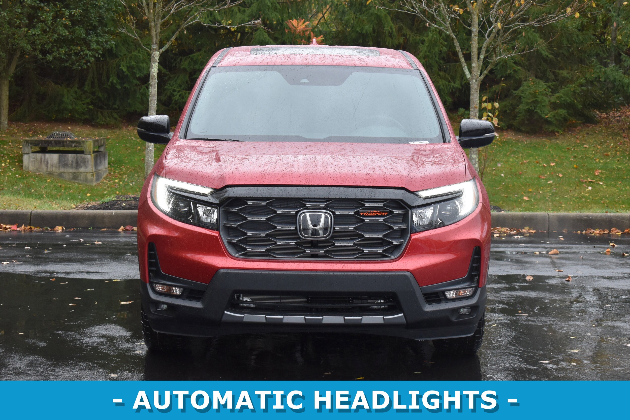 2025 Honda Ridgeline TrailSport photo 2