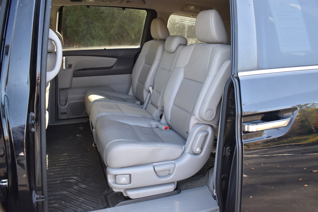 Used 2016 Honda Odyssey EX-L w/RES Van Passenger Van