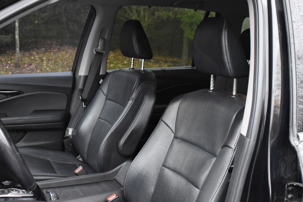 Used 2017 Honda Pilot Touring AWD SUV