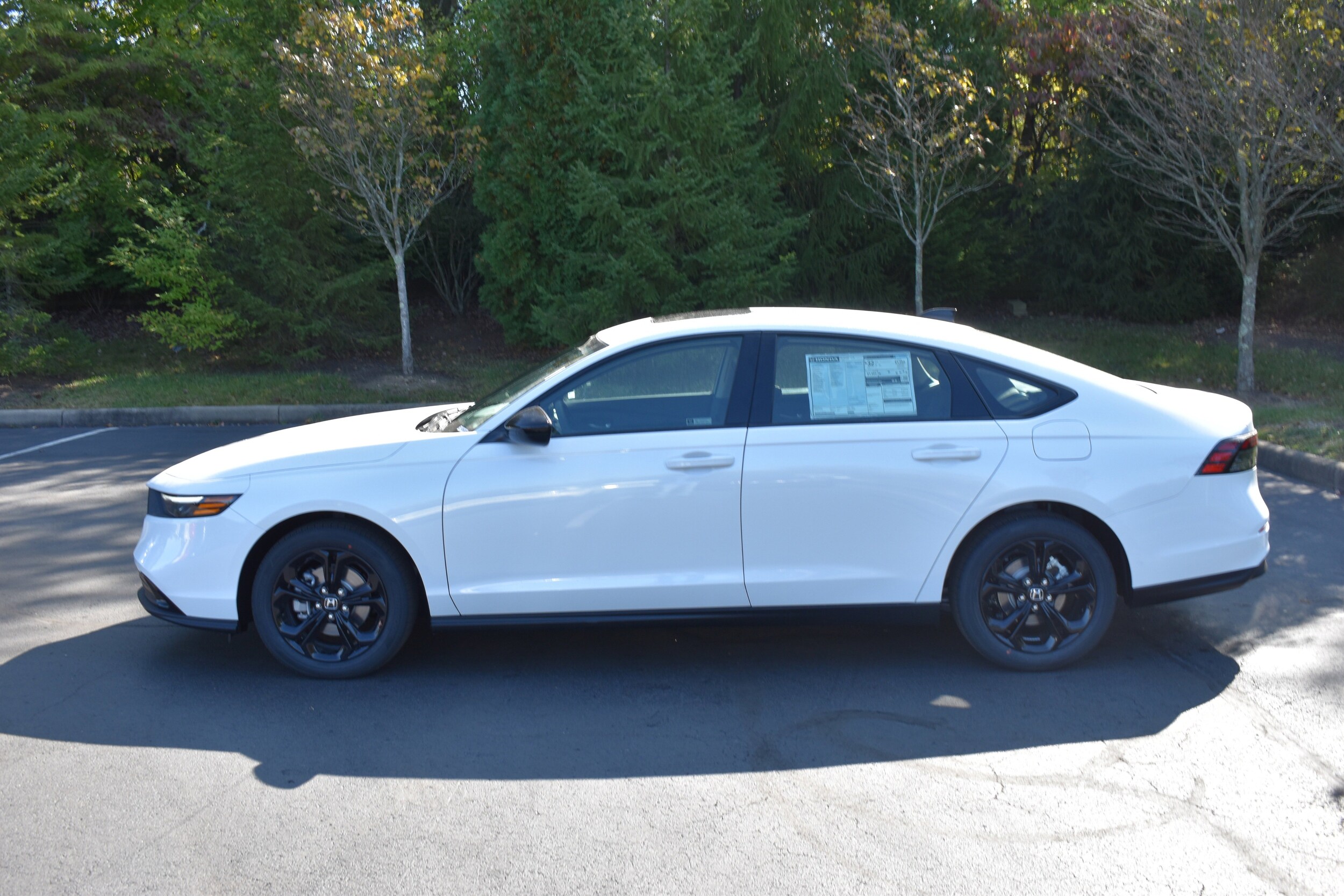 2025 Honda Accord SE photo 4