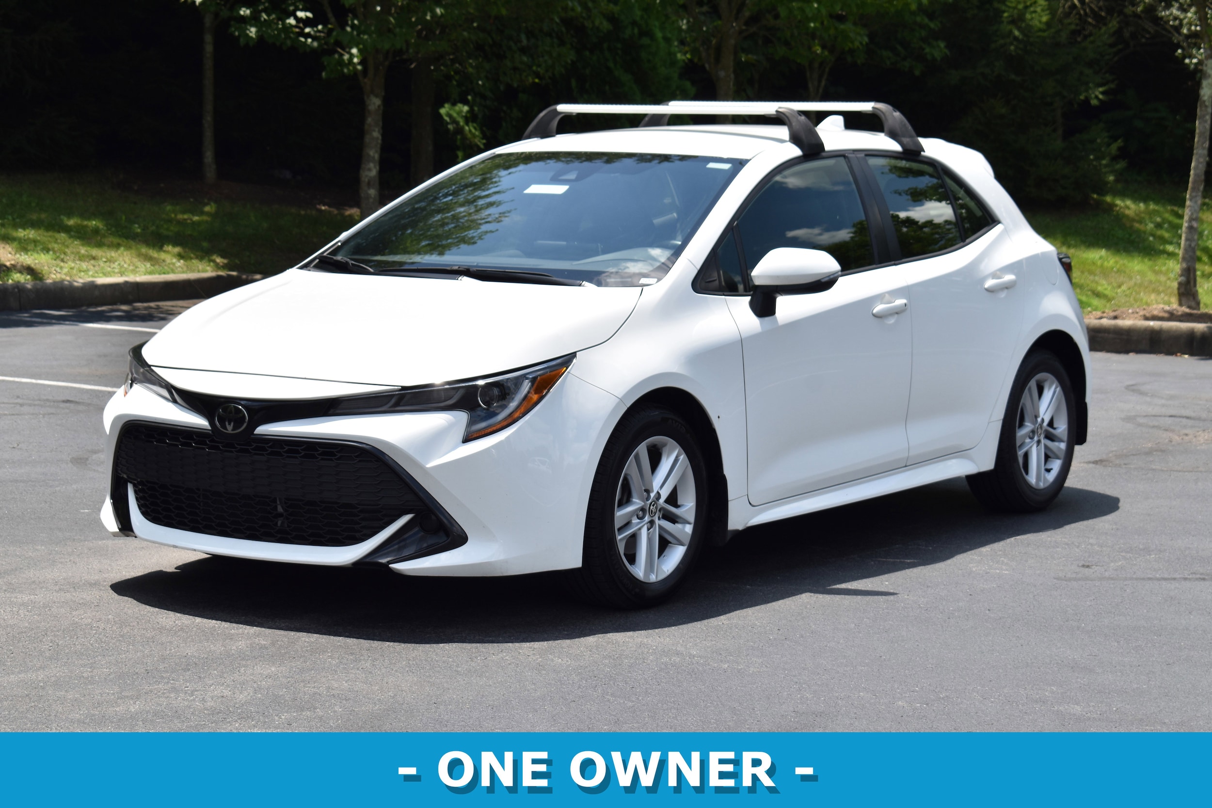 2022 Toyota Corolla SE photo 3