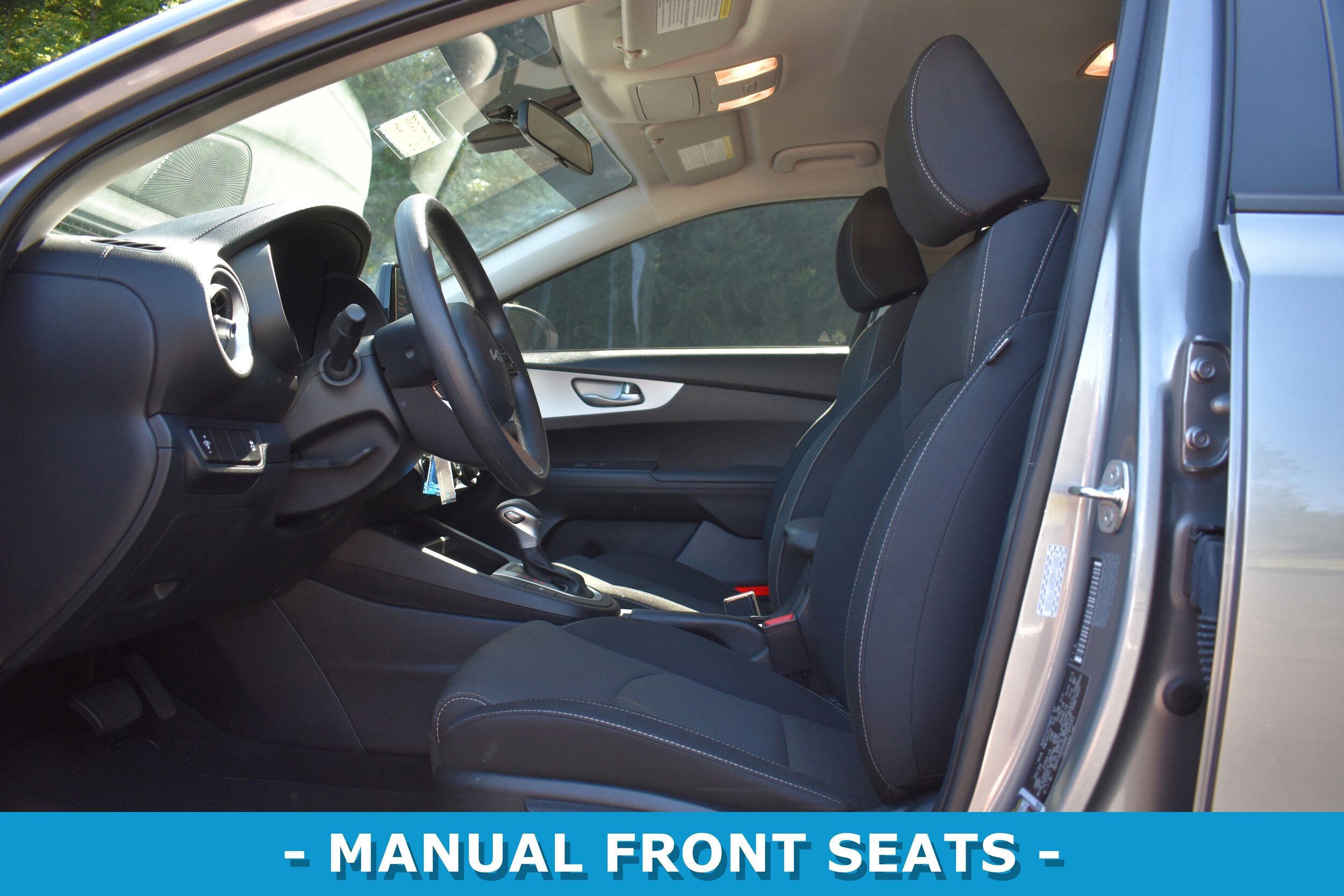 2024 Kia Forte LXS photo 4