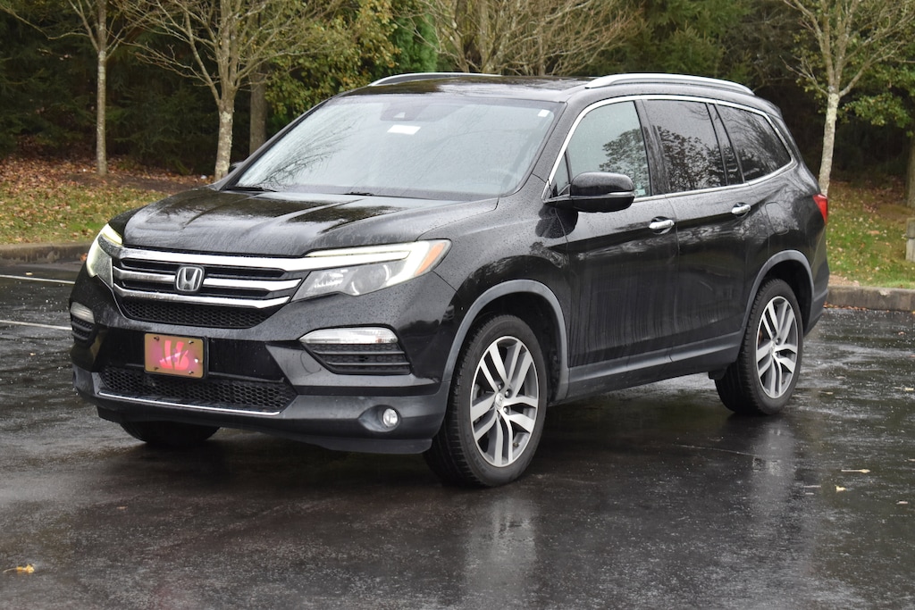 Used 2018 Honda Pilot Touring AWD SUV