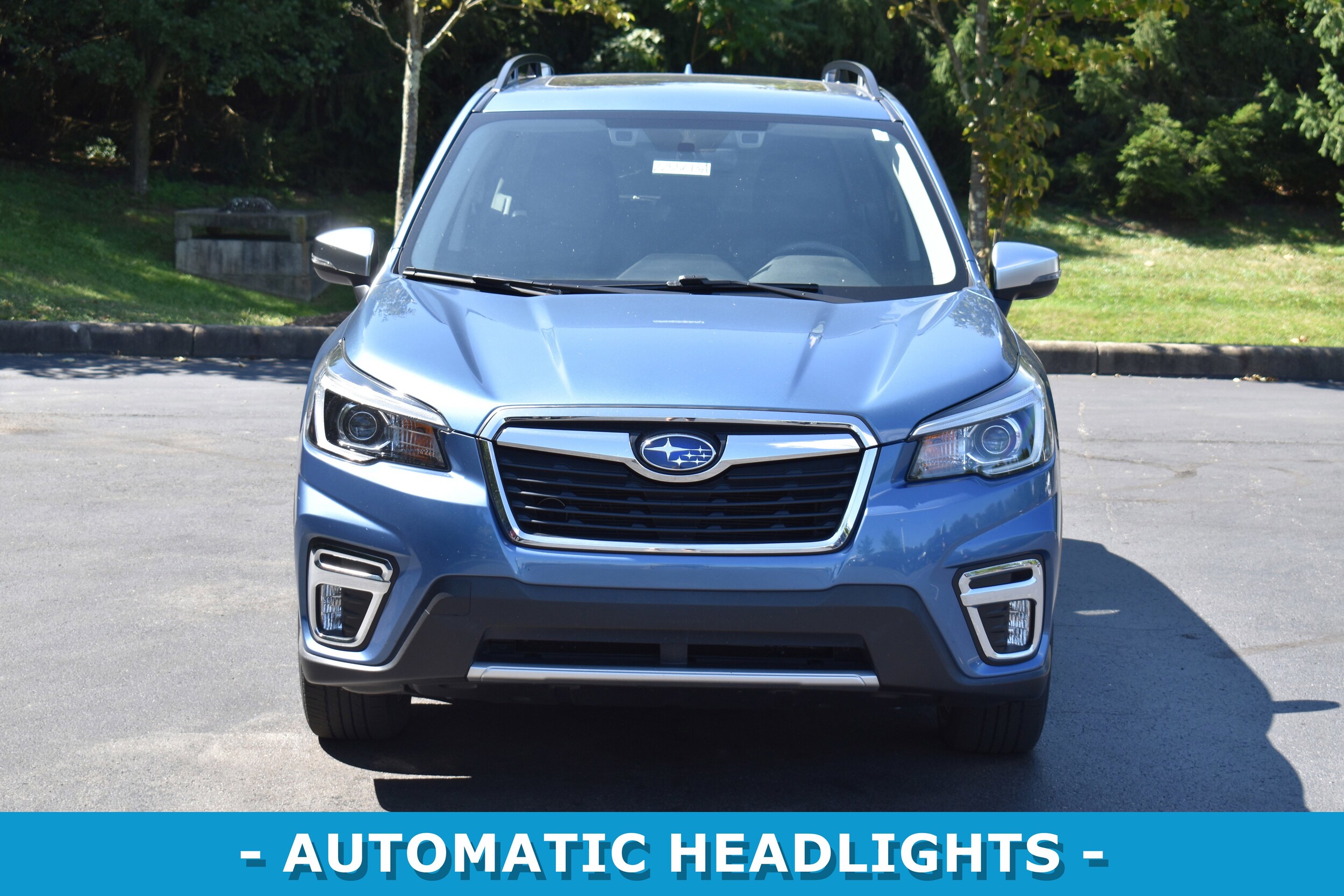 2020 Subaru Forester Touring photo 2