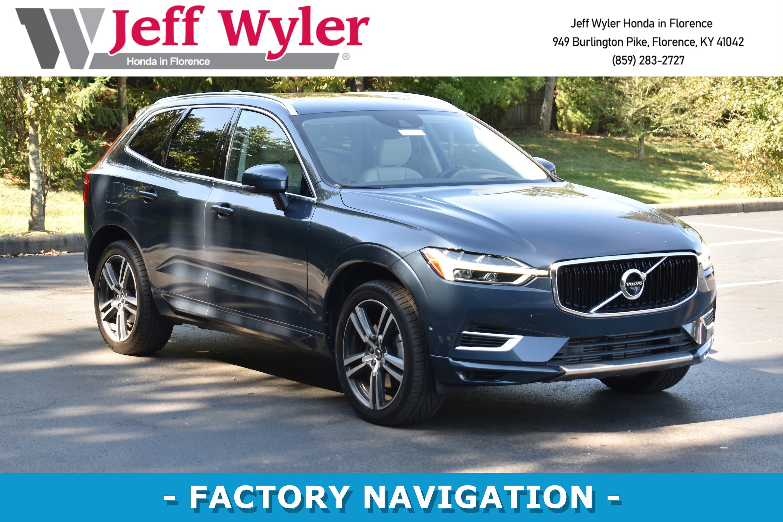 2019 Volvo XC60 Momentum's photo