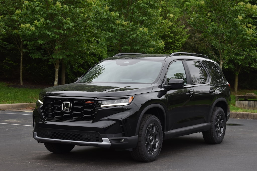 New 2025 Honda Pilot TrailSport SUV