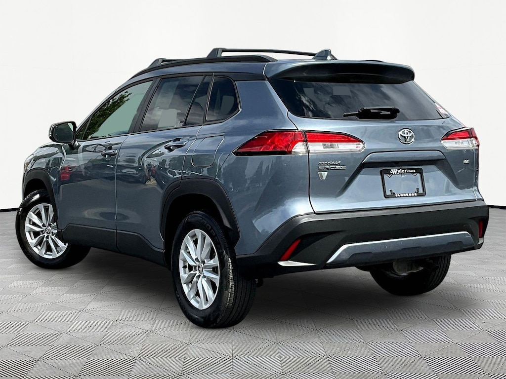 Used 2022 Toyota Corolla Cross LE SUV