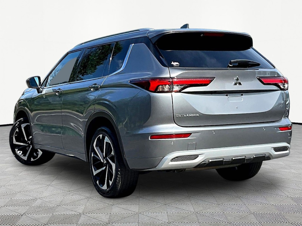 Used 2022 Mitsubishi Outlander SEL CUV
