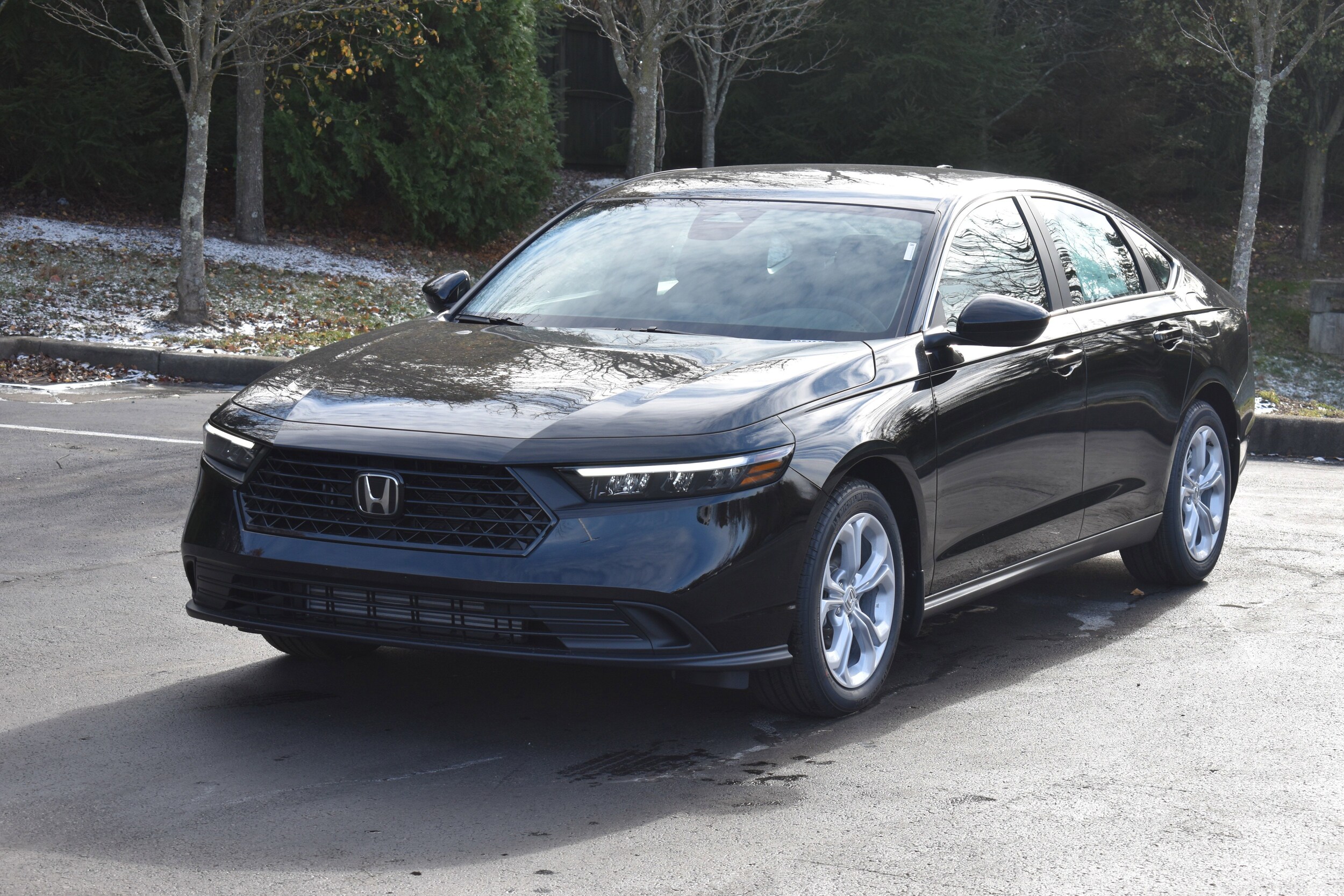 2025 Honda Accord LX photo 3