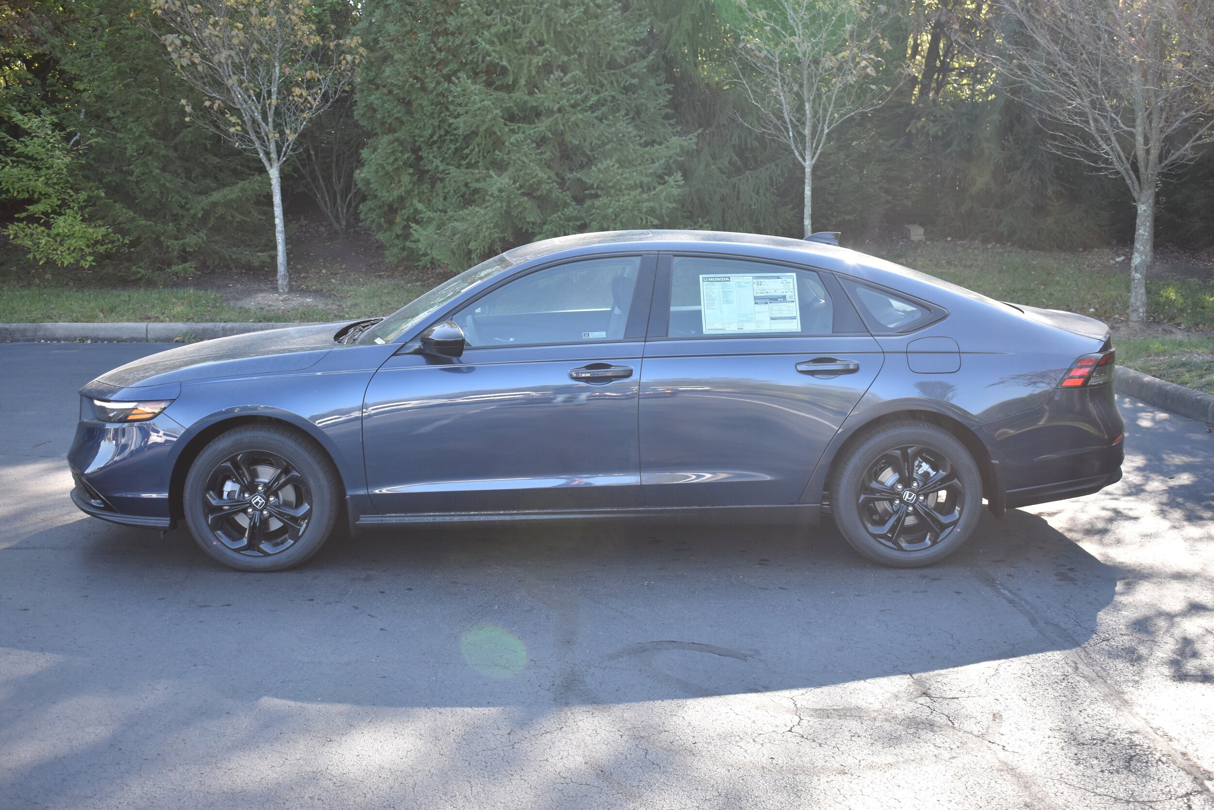 2025 Honda Accord SE photo 4