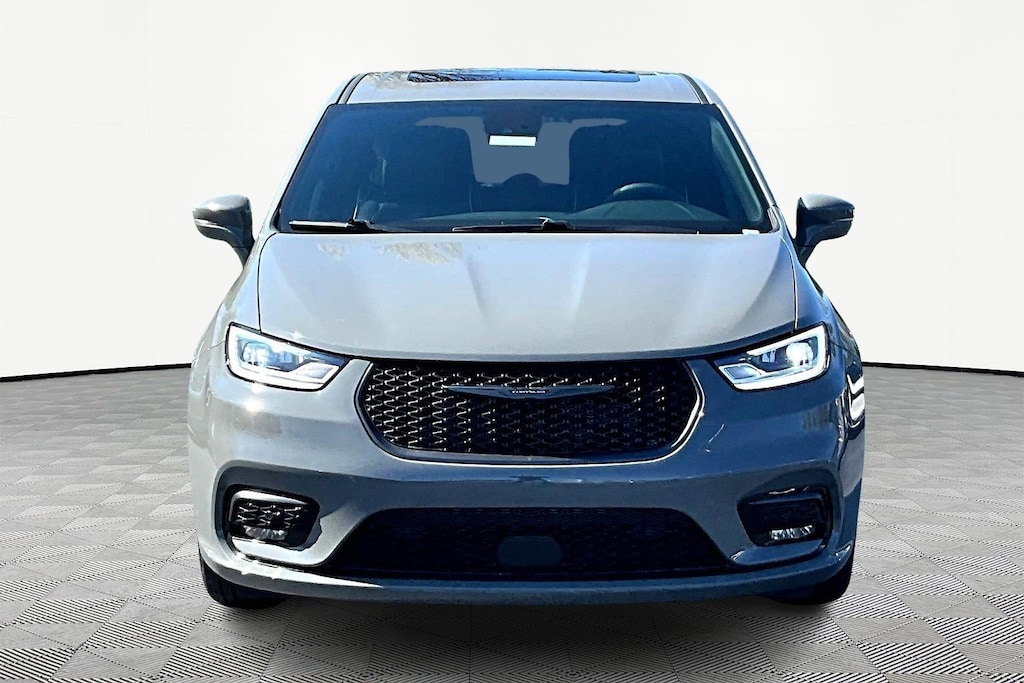 Used 2022 Chrysler Pacifica Hybrid Limited Van Passenger Van