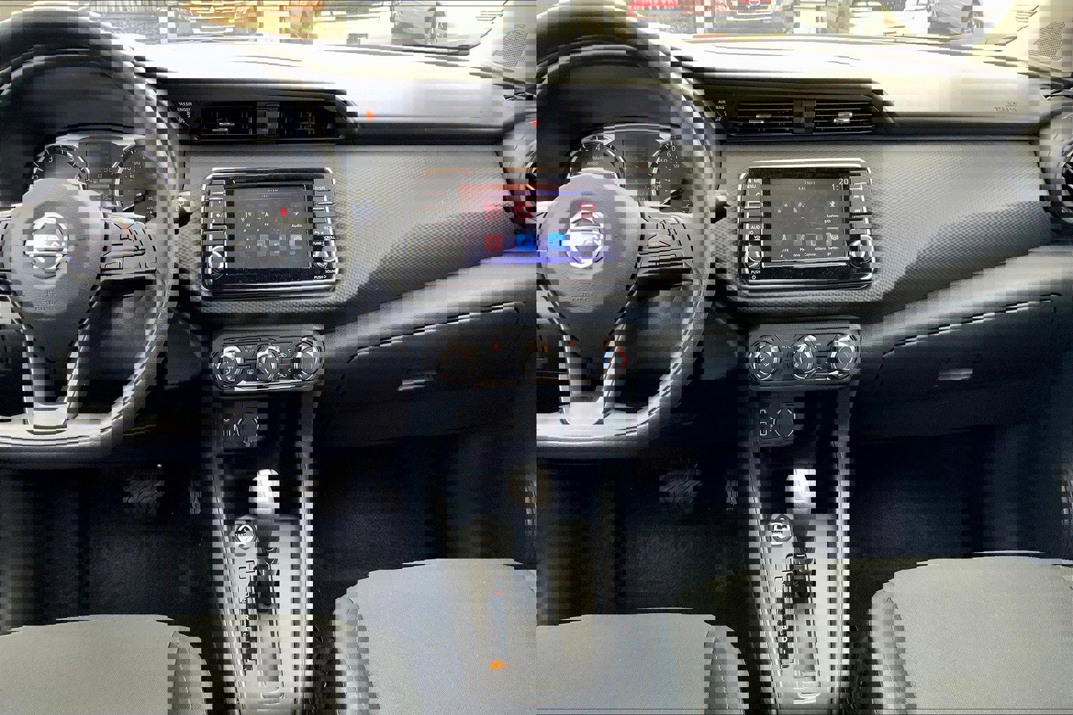 2025 Nissan Kicks Play S photo 4