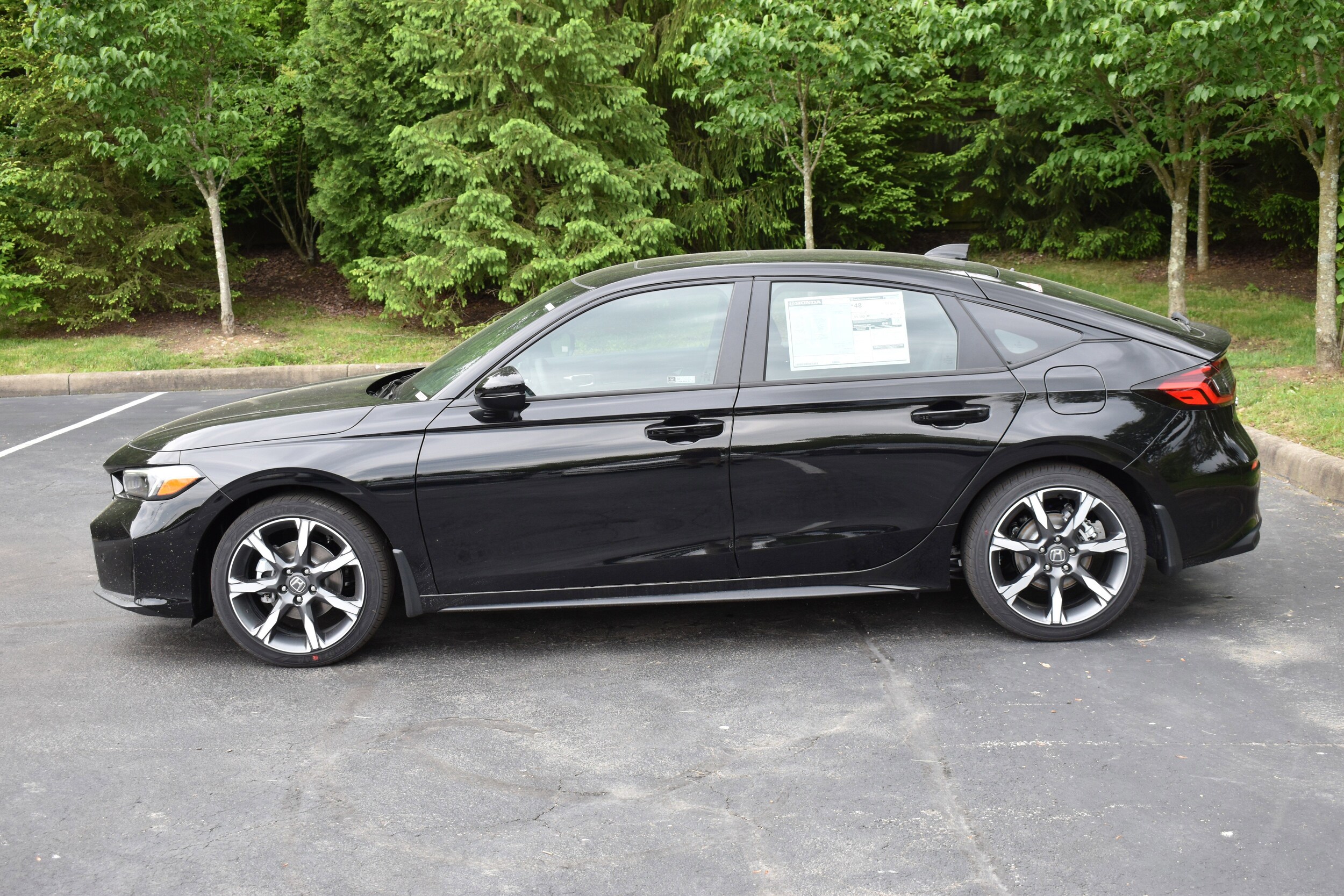 2026 Honda Civic Hybrid Sport Touring Hatchback photo 4