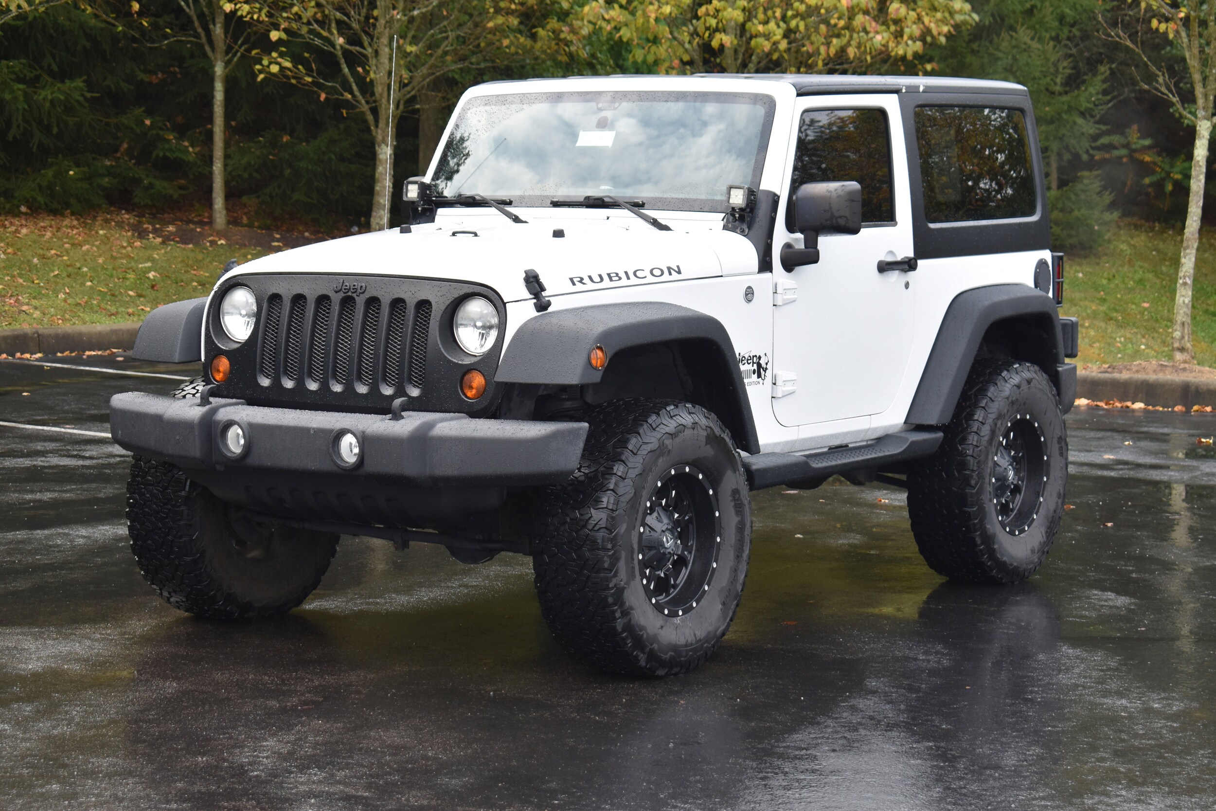 2013 Jeep Wrangler Rubicon photo 2