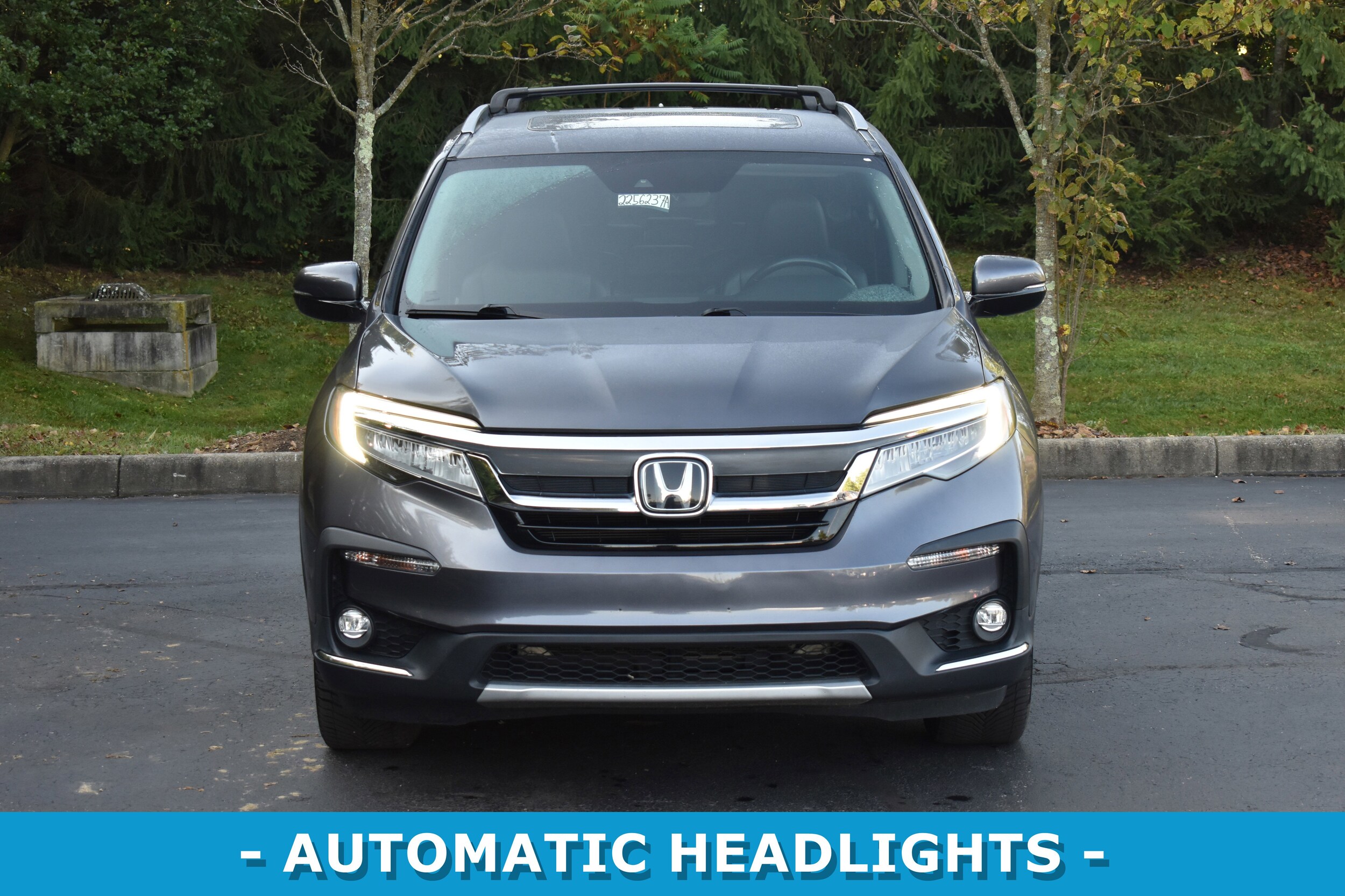 2022 Honda Pilot Touring photo 2