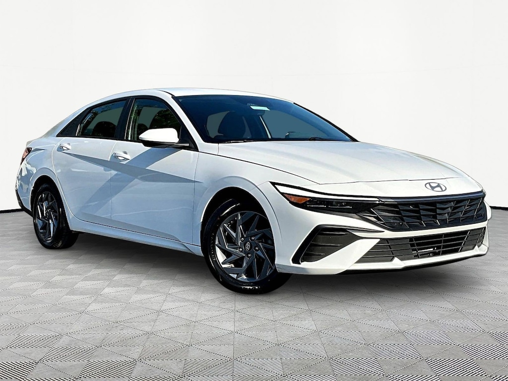 Used 2024 Hyundai Elantra SEL Sedan
