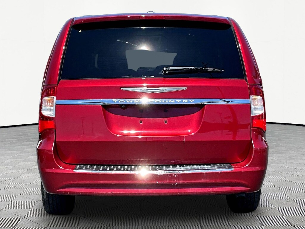 Used 2015 Chrysler Town & Country Touring Van