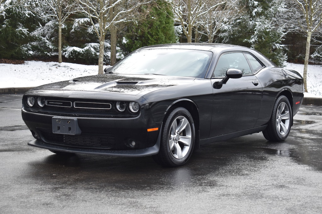 Used 2015 Dodge Challenger SXT Coupe