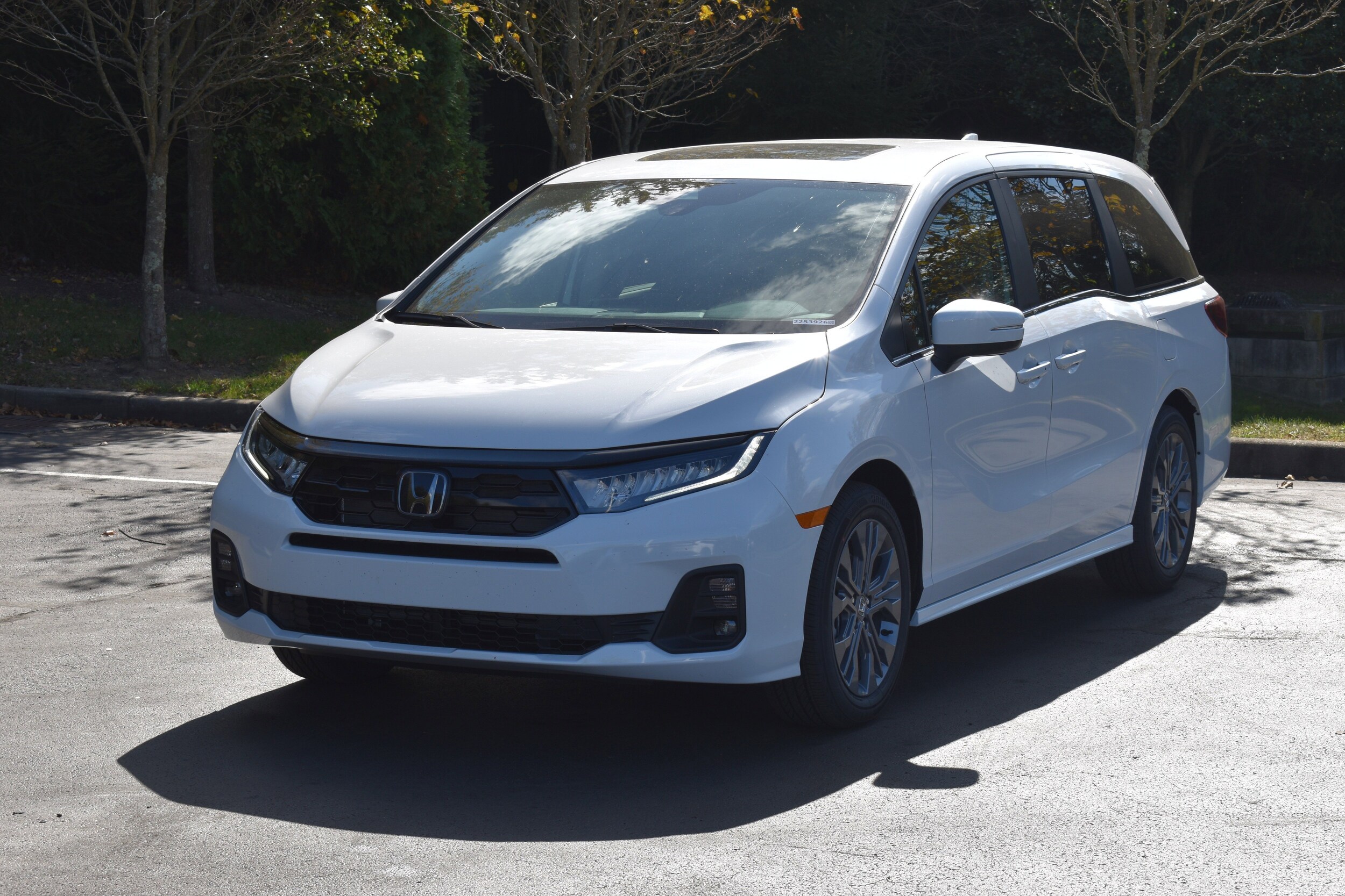 2026 Honda Odyssey Touring photo 3