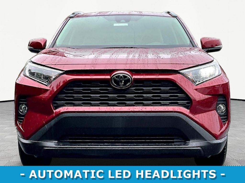 Used 2021 Toyota RAV4 XLE SUV