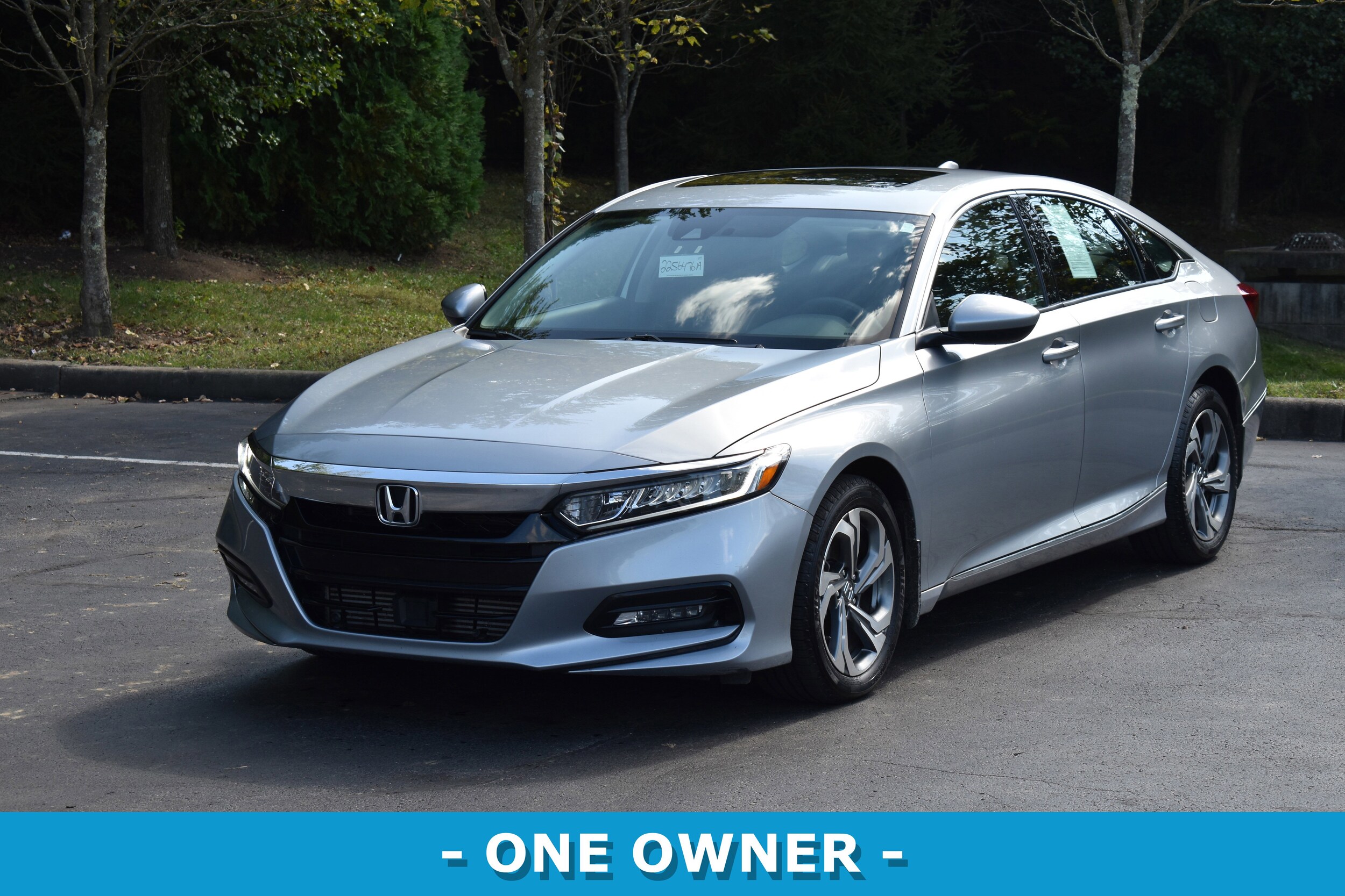 2019 Honda Accord EX photo 3