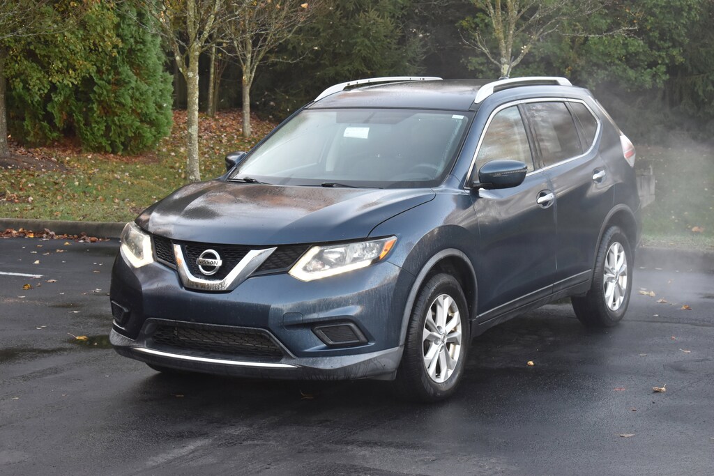 Used 2016 Nissan Rogue SV SUV