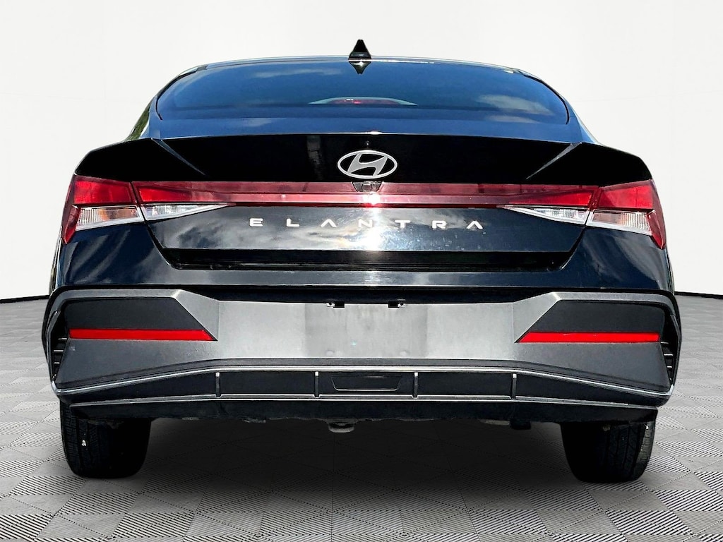 Used 2024 Hyundai Elantra SEL Sedan