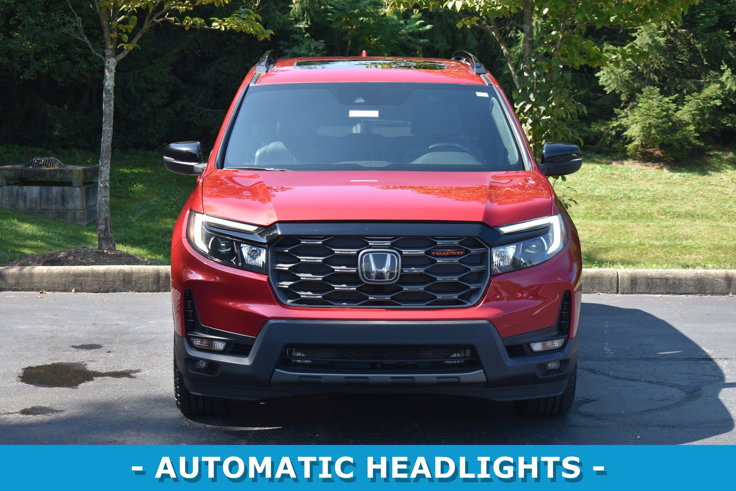 2022 Honda Passport TrailSport photo 2