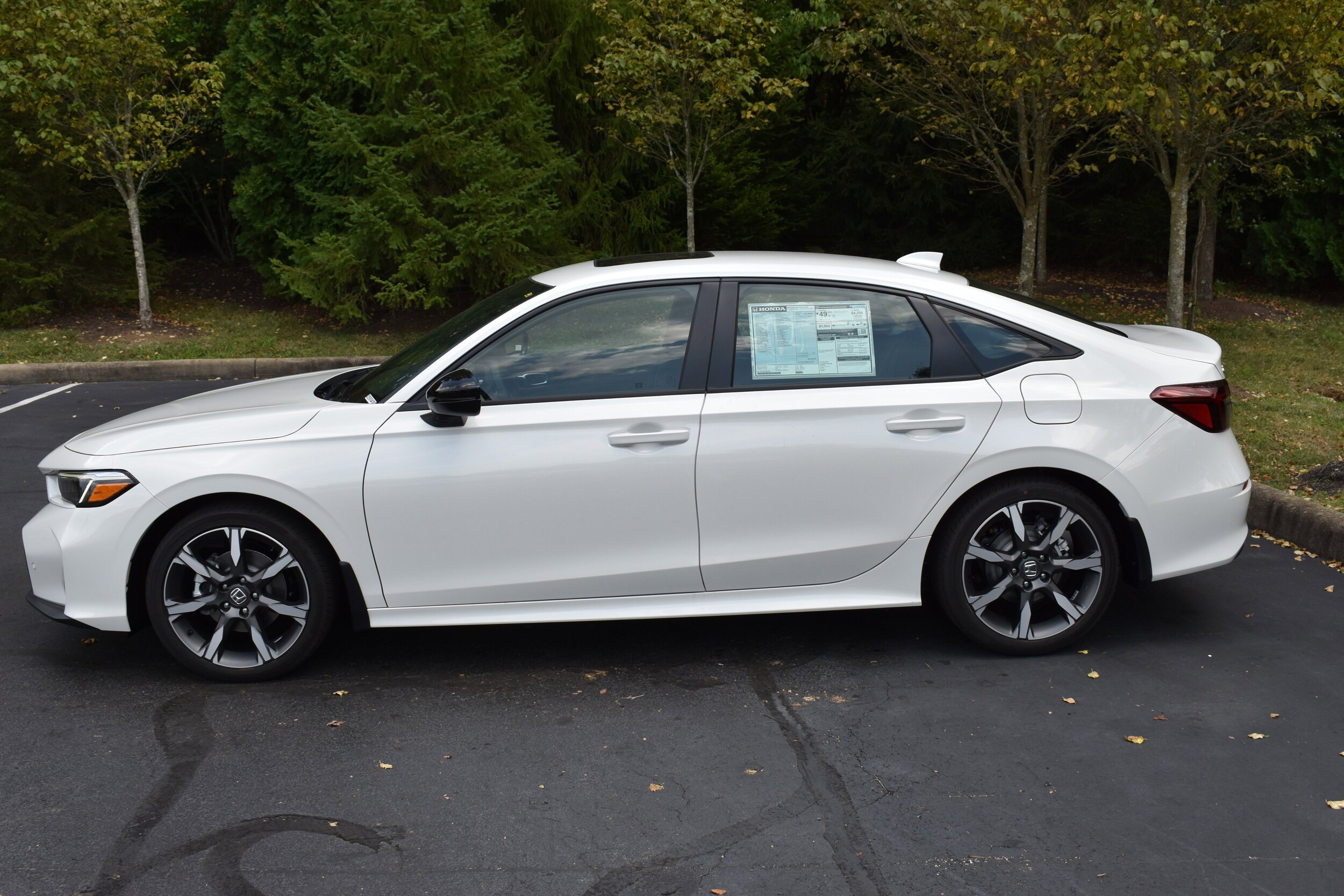 2026 Honda Civic Hybrid Sport photo 4