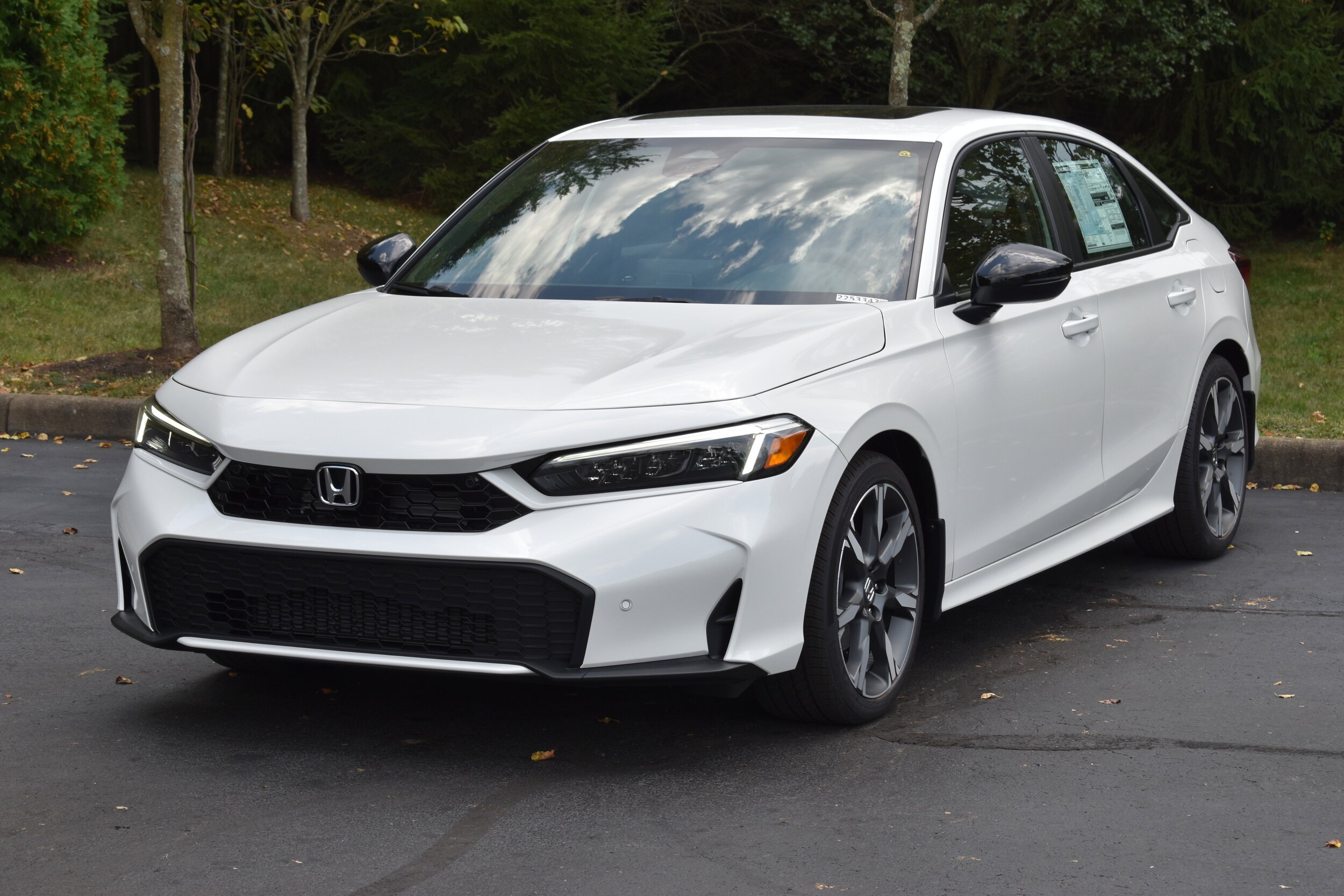 2025 Honda Civic Hybrid Sport photo 2