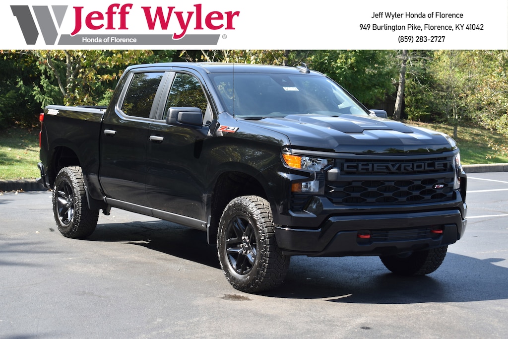 Used 2025 Chevrolet Silverado 1500 Custom Trail Boss Truck Crew Cab